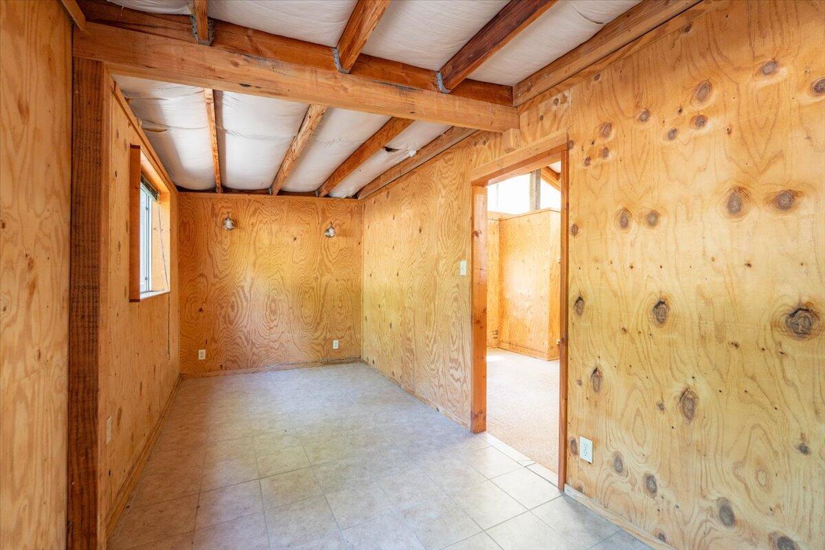 15288 Sherwood Forrest Road Oak Run, CA 96069 - Photo 43 of 91 a view of entryway