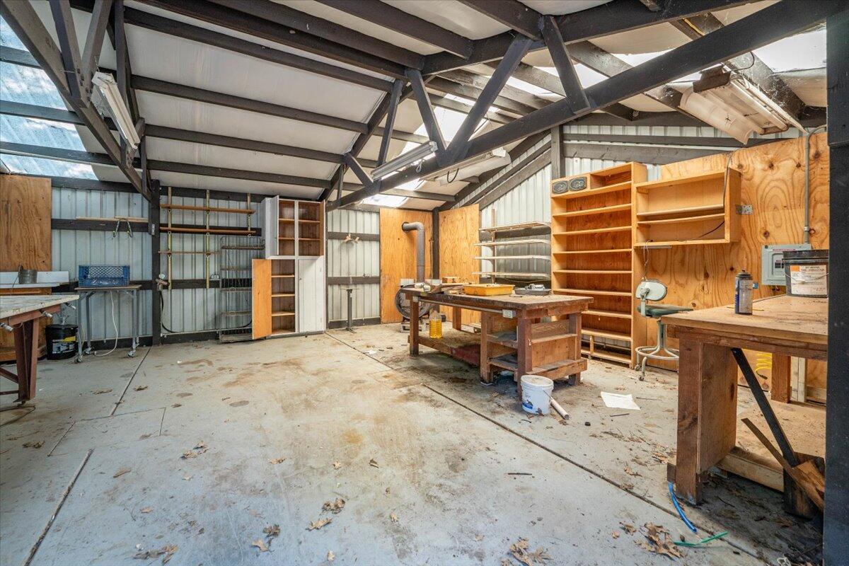 15288 Sherwood Forrest Road Oak Run, CA 96069 - Photo 44 of 91 Shop