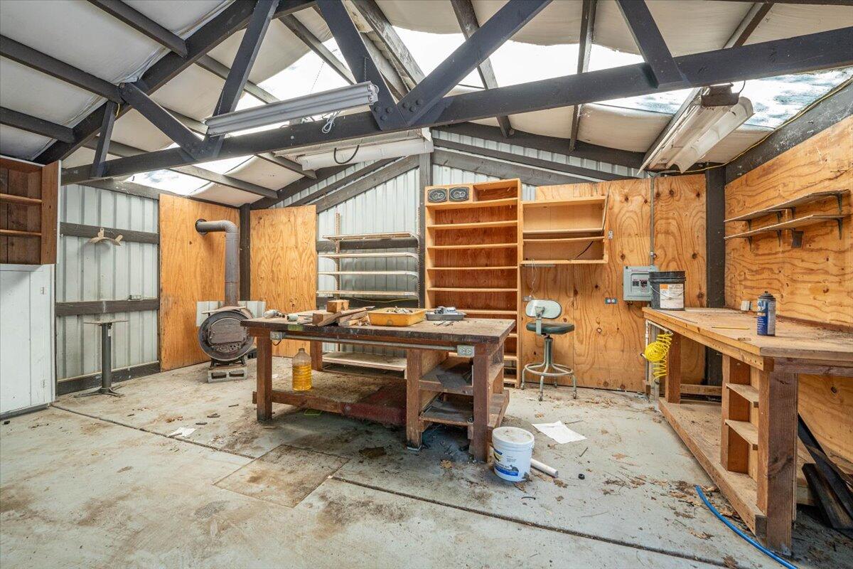 15288 Sherwood Forrest Road Oak Run, CA 96069 - Photo 45 of 91 Shop