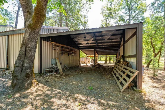 $300,000 | 15288 Sherwood Forrest Road, Oak Run, CA 96069