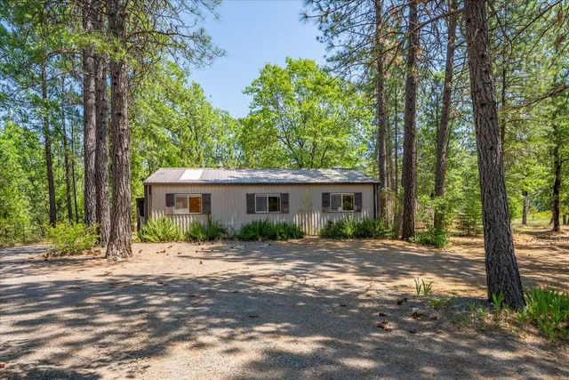 $300,000 | 15288 Sherwood Forrest Road, Oak Run, CA 96069