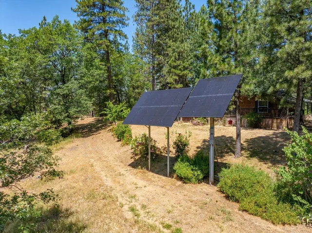 $300,000 | 15288 Sherwood Forrest Road, Oak Run, CA 96069