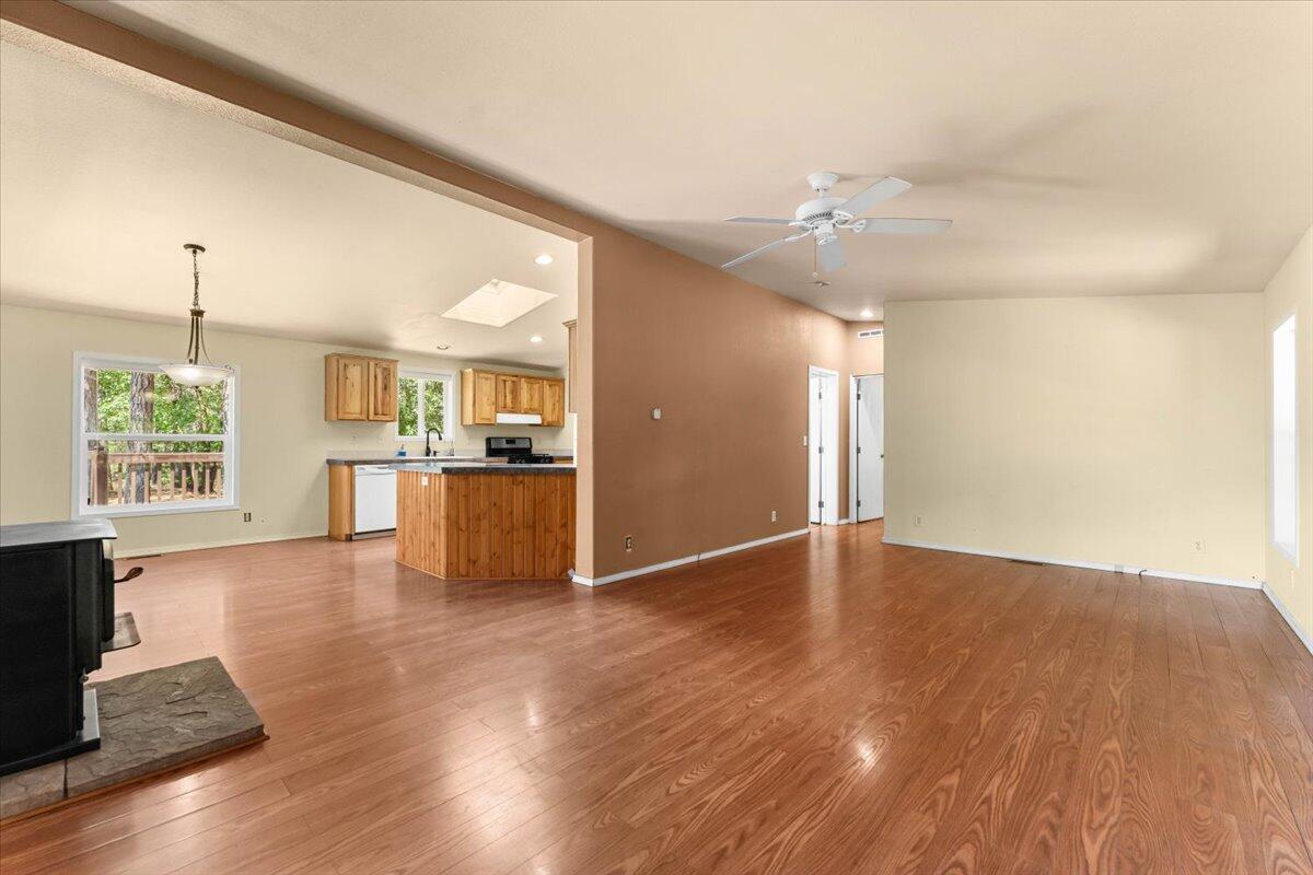 15288 Sherwood Forrest Road Oak Run, CA 96069 - Photo 10 of 91 10-15288 Sherwood Forest - I-5