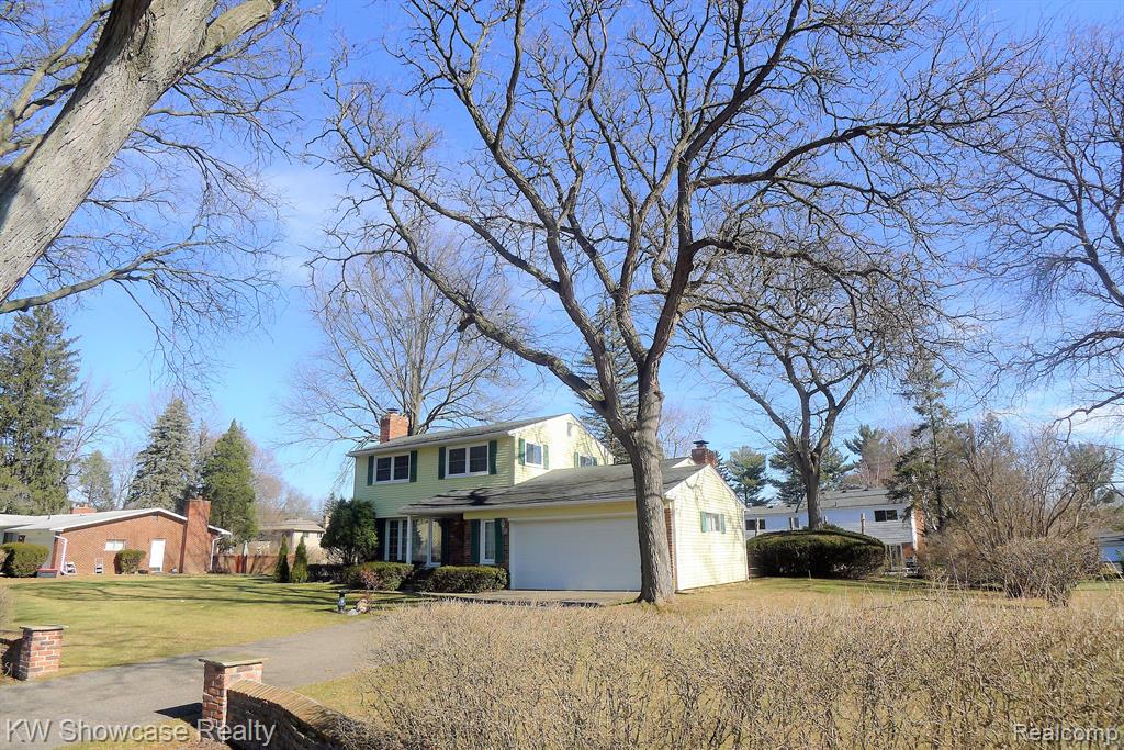 7131 Springridge Road West Bloomfield, MI 48322 - Photo 47 of 47