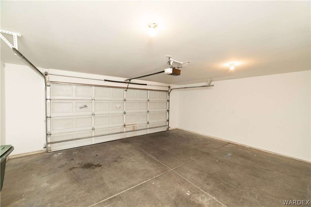 3556 North Willow Road Kingman, AZ 86409 - Photo 36 of 48 a view of an empty room