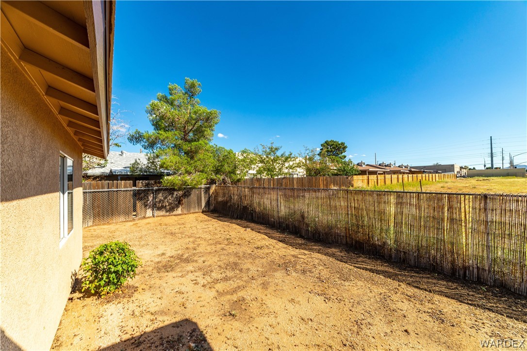 3556 North Willow Road Kingman, AZ 86409 - Photo 41 of 48 a view of a swimming pool with a lake