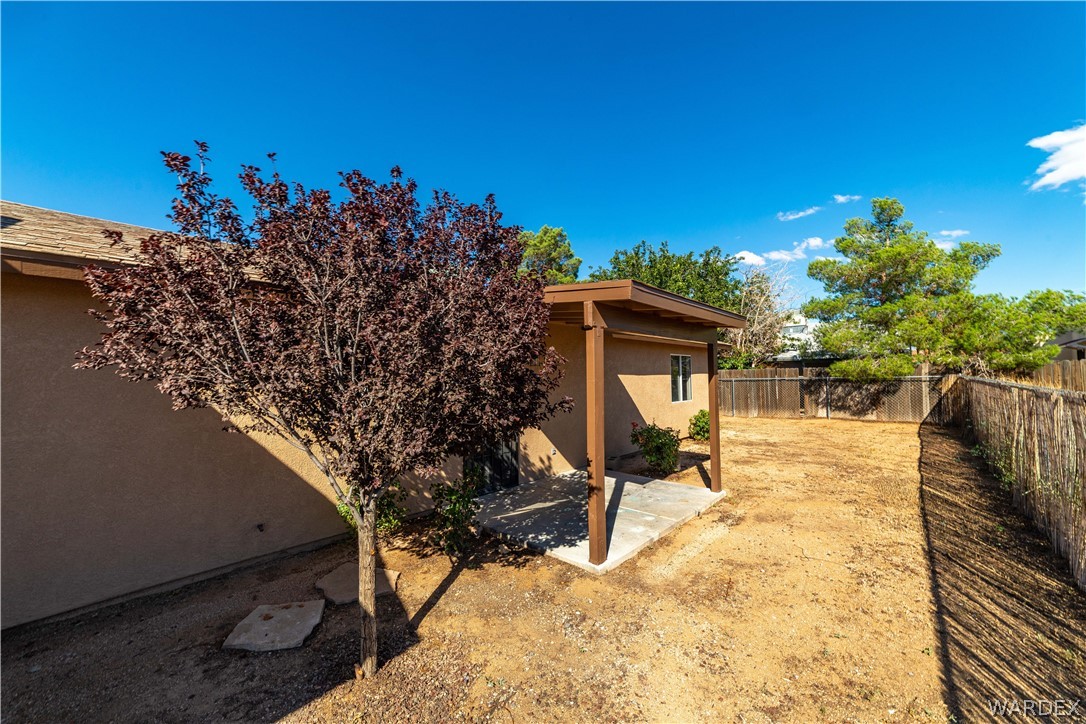 3556 North Willow Road Kingman, AZ 86409 - Photo 43 of 48 a view of a backyard