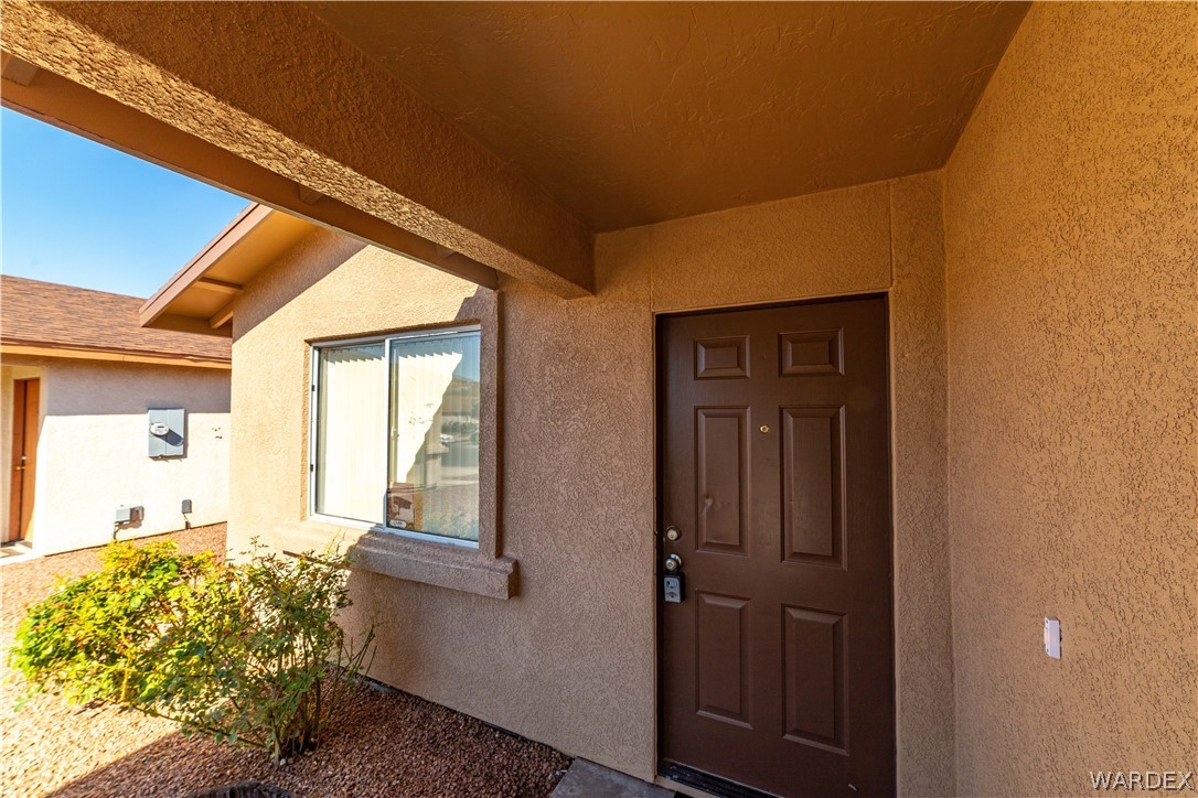 3556 North Willow Road Kingman, AZ 86409 - Photo 9 of 48 a room with window