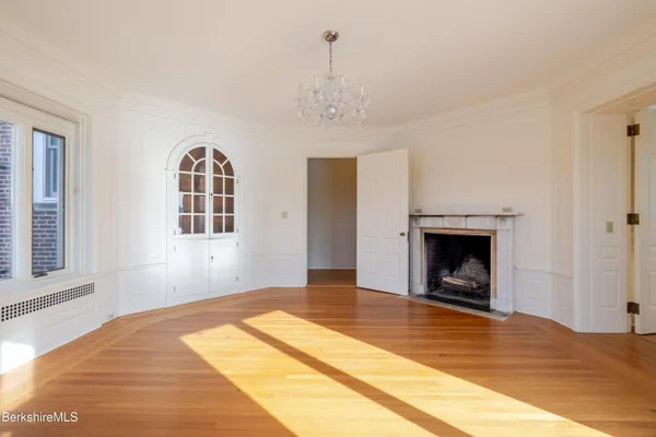 $895,000 | 200 Old Stockbridge Road, Unit VANNA #3, Lenox, MA 01240