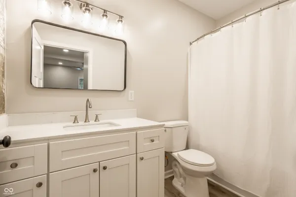 $2,000 | 104 West Main Street, Unit B, Thorntown, IN 46071