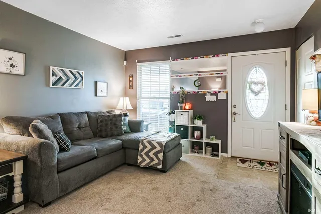 $124,900 | 812 Berkley Circle, Mishawaka, IN 46544