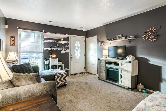 $124,900 | 812 Berkley Circle, Mishawaka, IN 46544