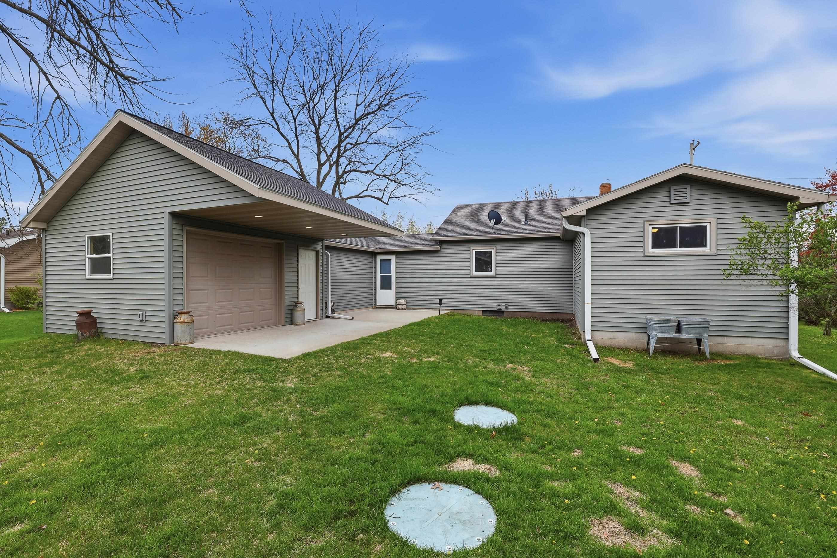 5540 County Road West Bancroft, WI 54921 - Photo 31 of 37