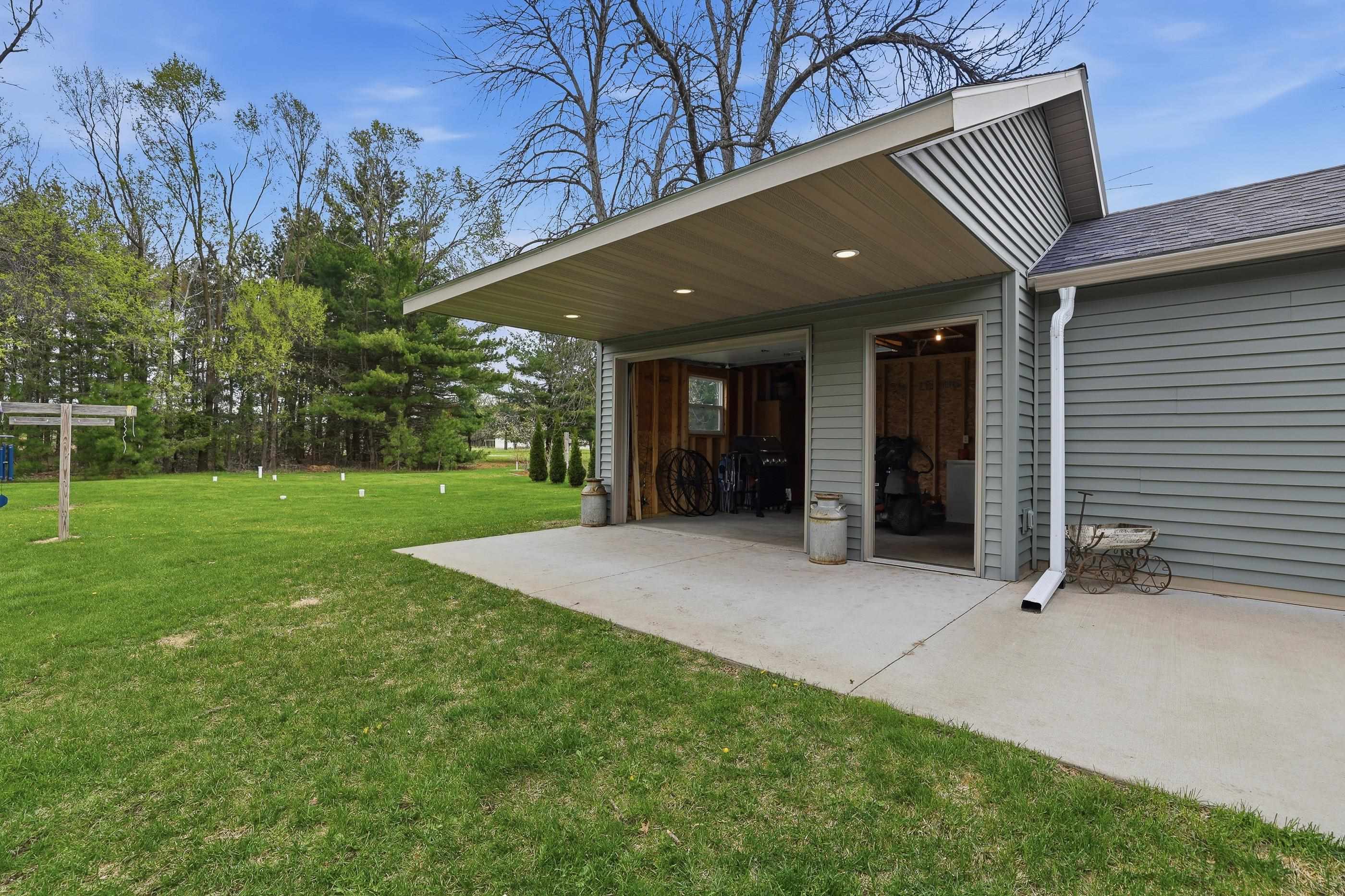 5540 County Road West Bancroft, WI 54921 - Photo 33 of 37