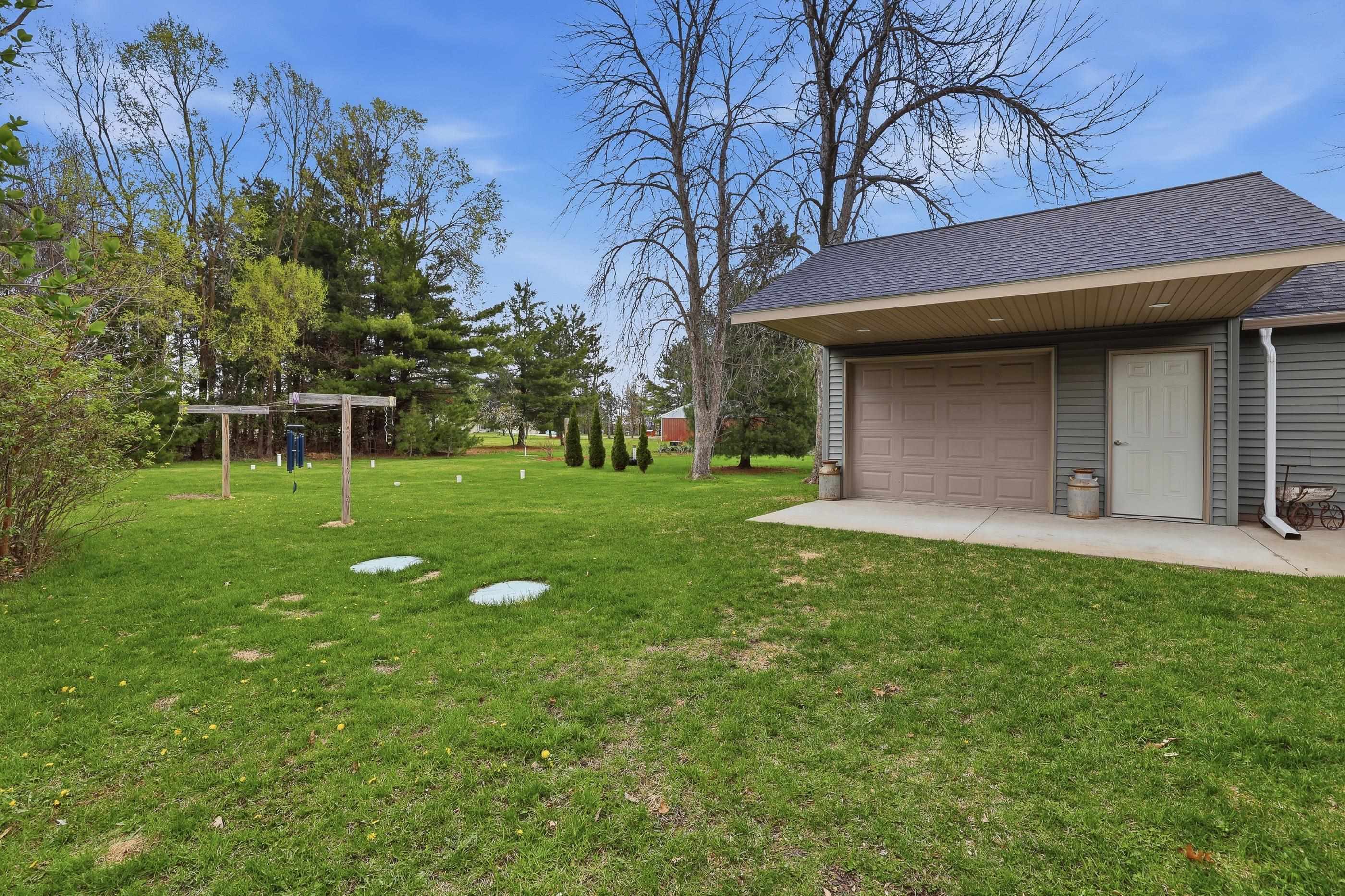 5540 County Road West Bancroft, WI 54921 - Photo 35 of 37