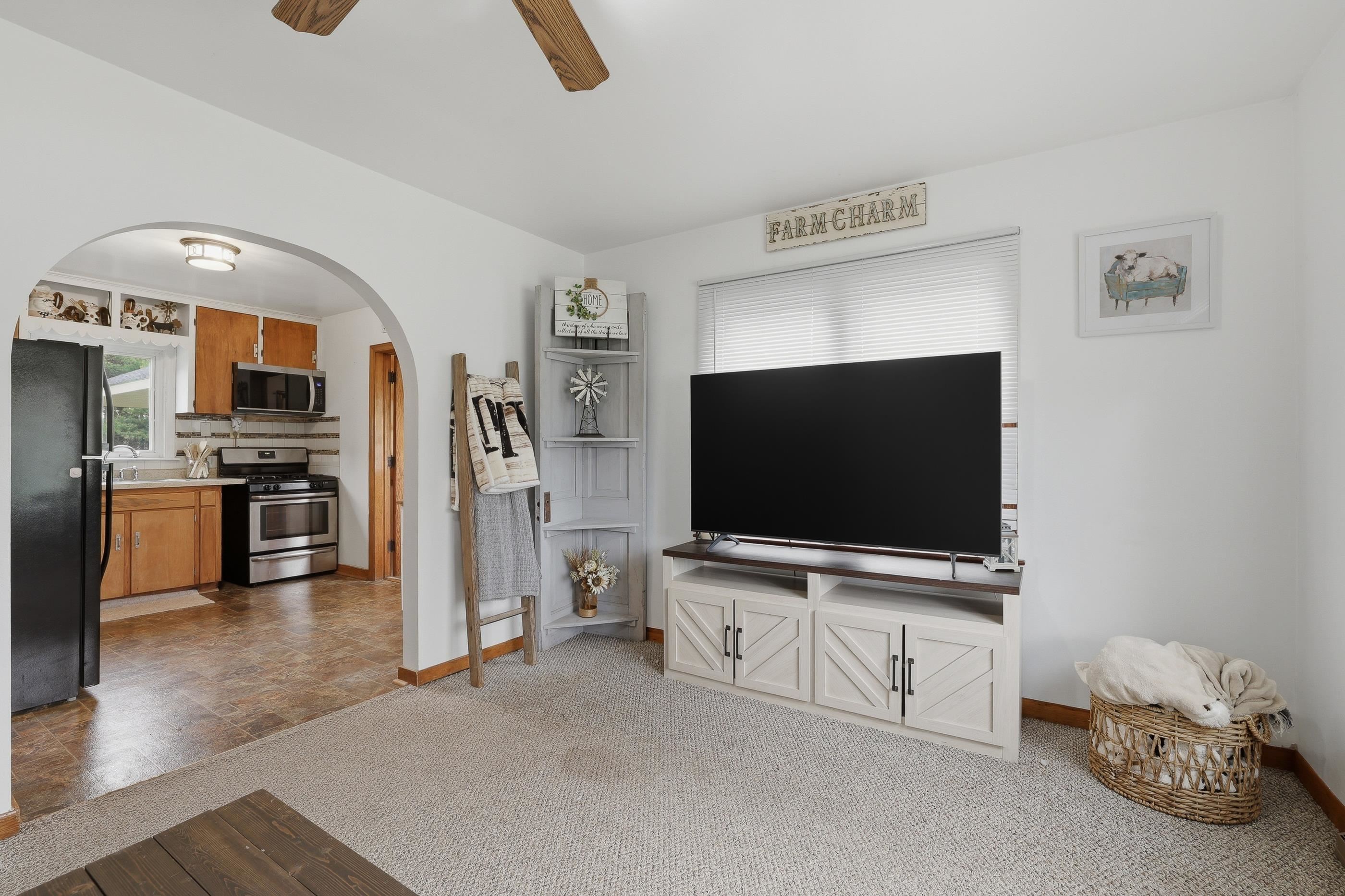 5540 County Road West Bancroft, WI 54921 - Photo 8 of 37