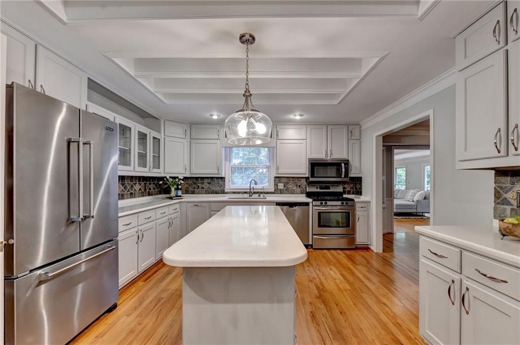 385 5 Acre Road Alpharetta, GA 30004 - Photo 17 of 37