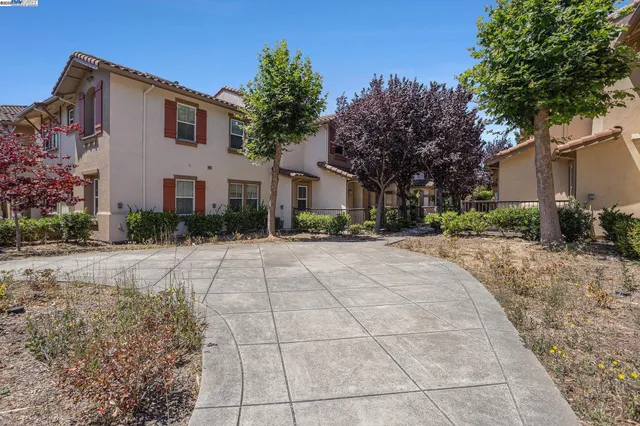 $539,000 | 117 Carmel Street, San Pablo, CA 94806