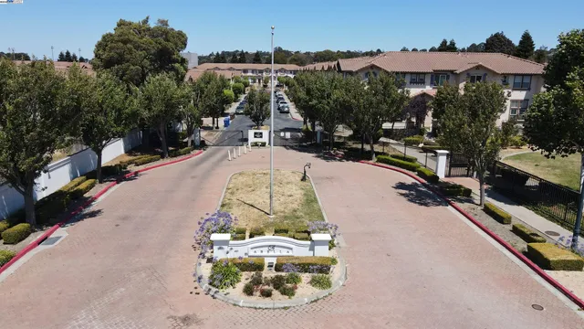 $539,000 | 117 Carmel Street, San Pablo, CA 94806