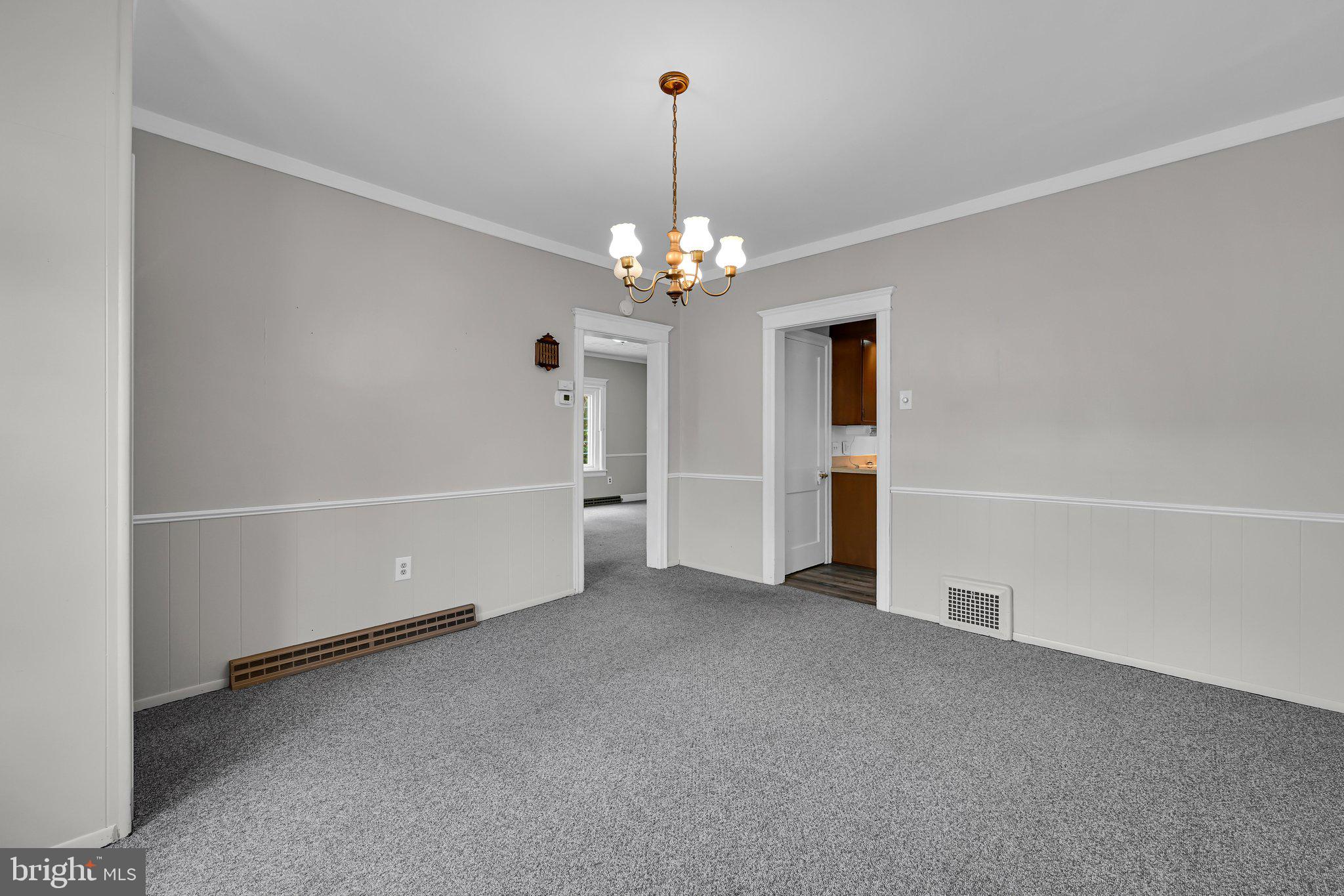 116 Park Road Reading, PA 19610 - Photo 10 of 43 Dining Area