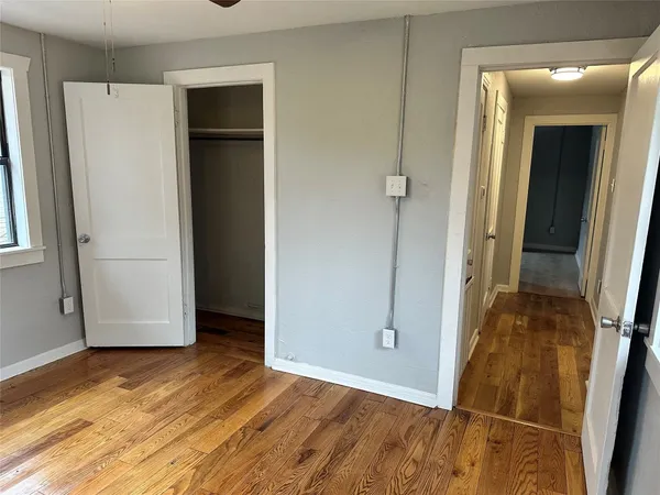 $1,700 | 912 West Cleveland Street, Alvin, TX 77511