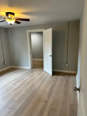 $1,700 | 912 West Cleveland Street, Alvin, TX 77511