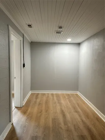 $1,700 | 912 West Cleveland Street, Alvin, TX 77511