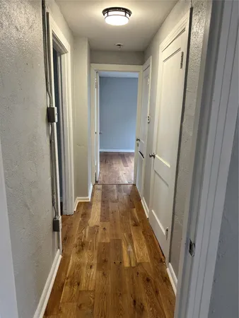 $1,700 | 912 West Cleveland Street, Alvin, TX 77511