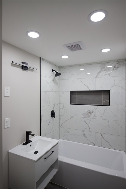 133 Massasoit Street Springfield, MA 01107 - Photo 9 of 26 Gallery Image 9