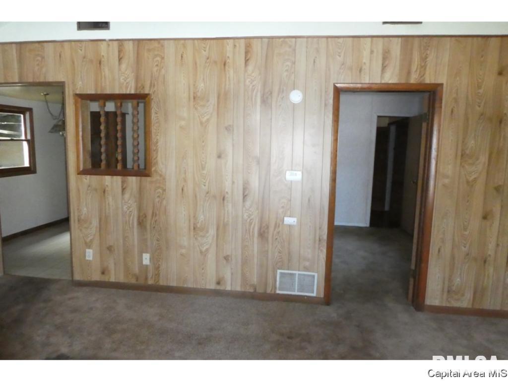 2805 South 13th Street Springfield, IL 62703 - Photo 5 of 12
