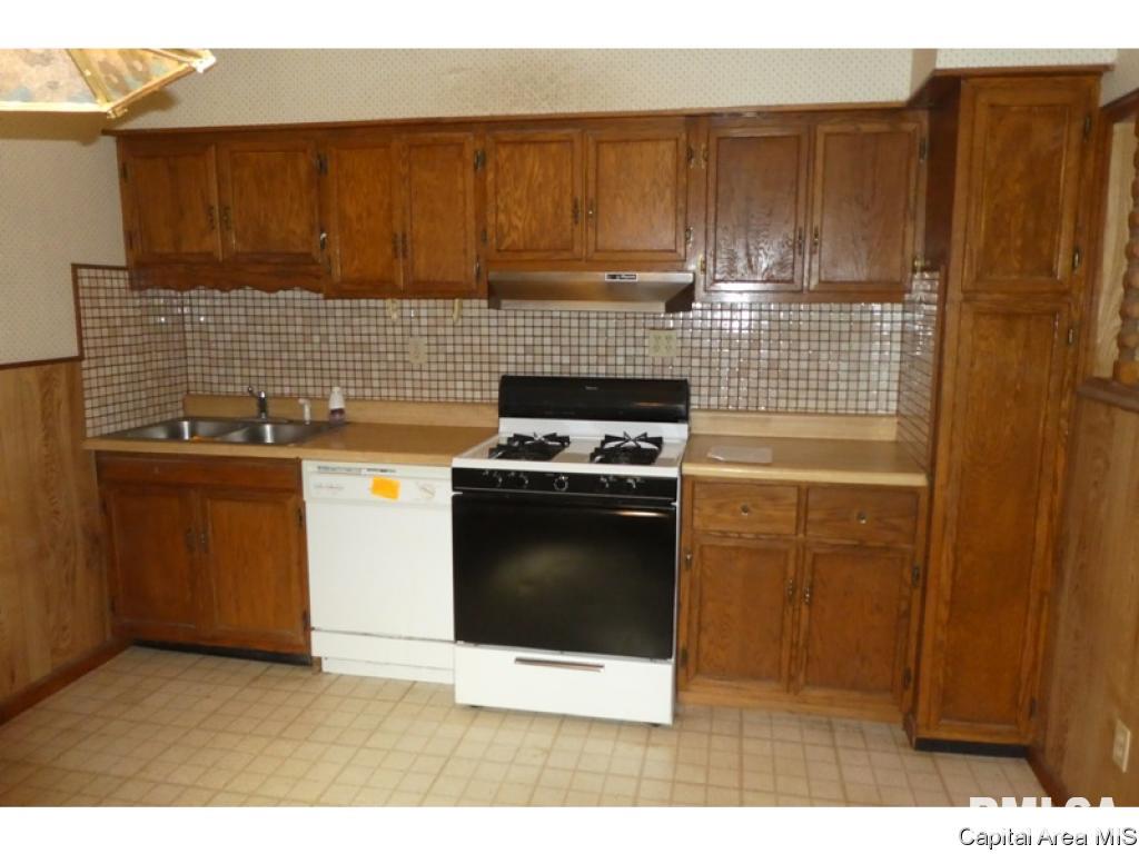 2805 South 13th Street Springfield, IL 62703 - Photo 6 of 12
