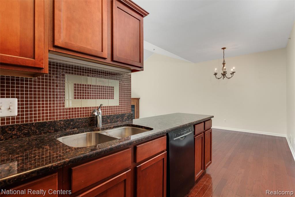 41582 Hamlet Lane, Unit 68 Novi, MI 48375 - Photo 9 of 26