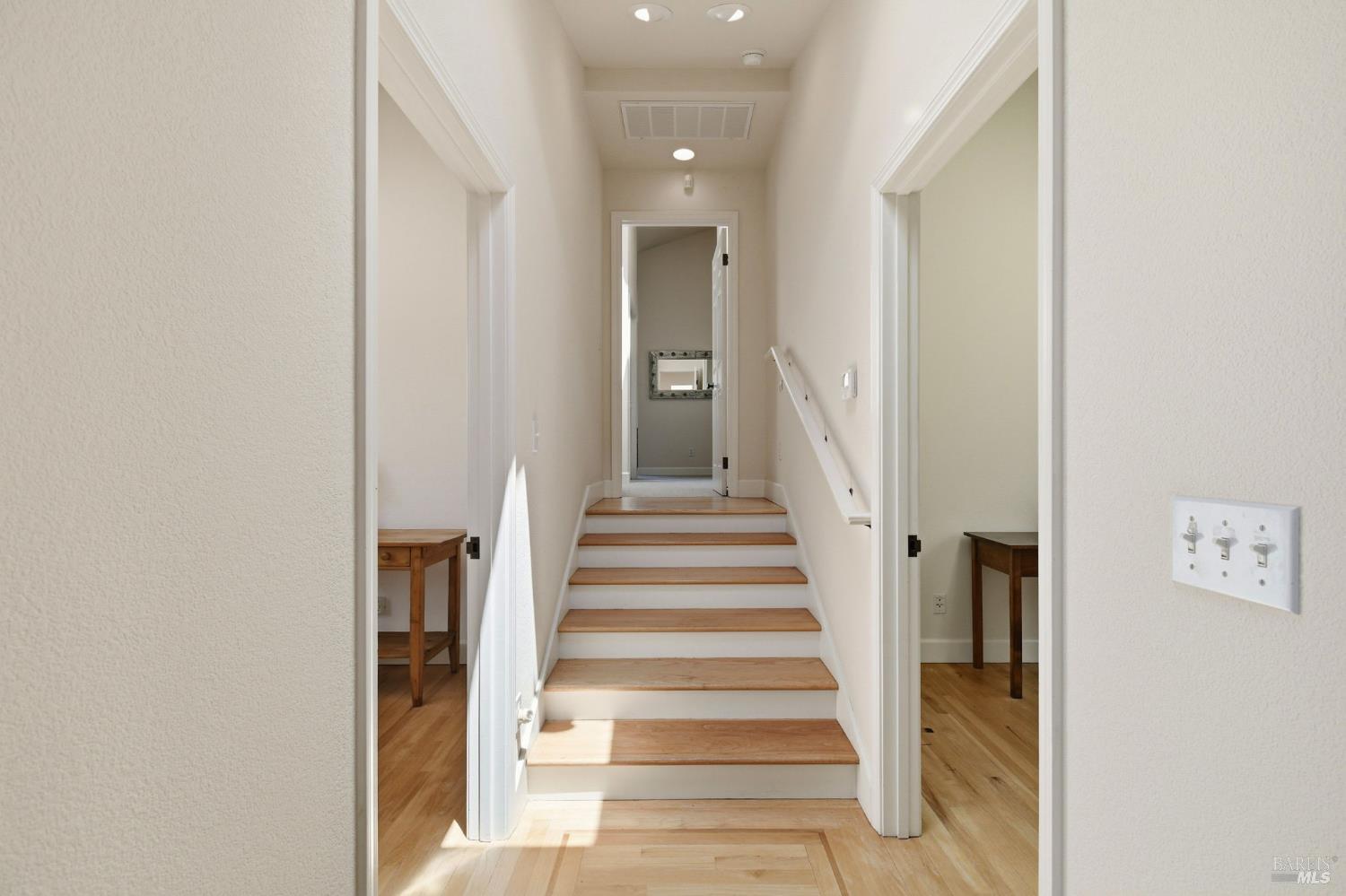 3223 Canfield Road Sebastopol, CA 95472 - Photo 16 of 58 Office on either side of Stairwell to Primary Bedroom