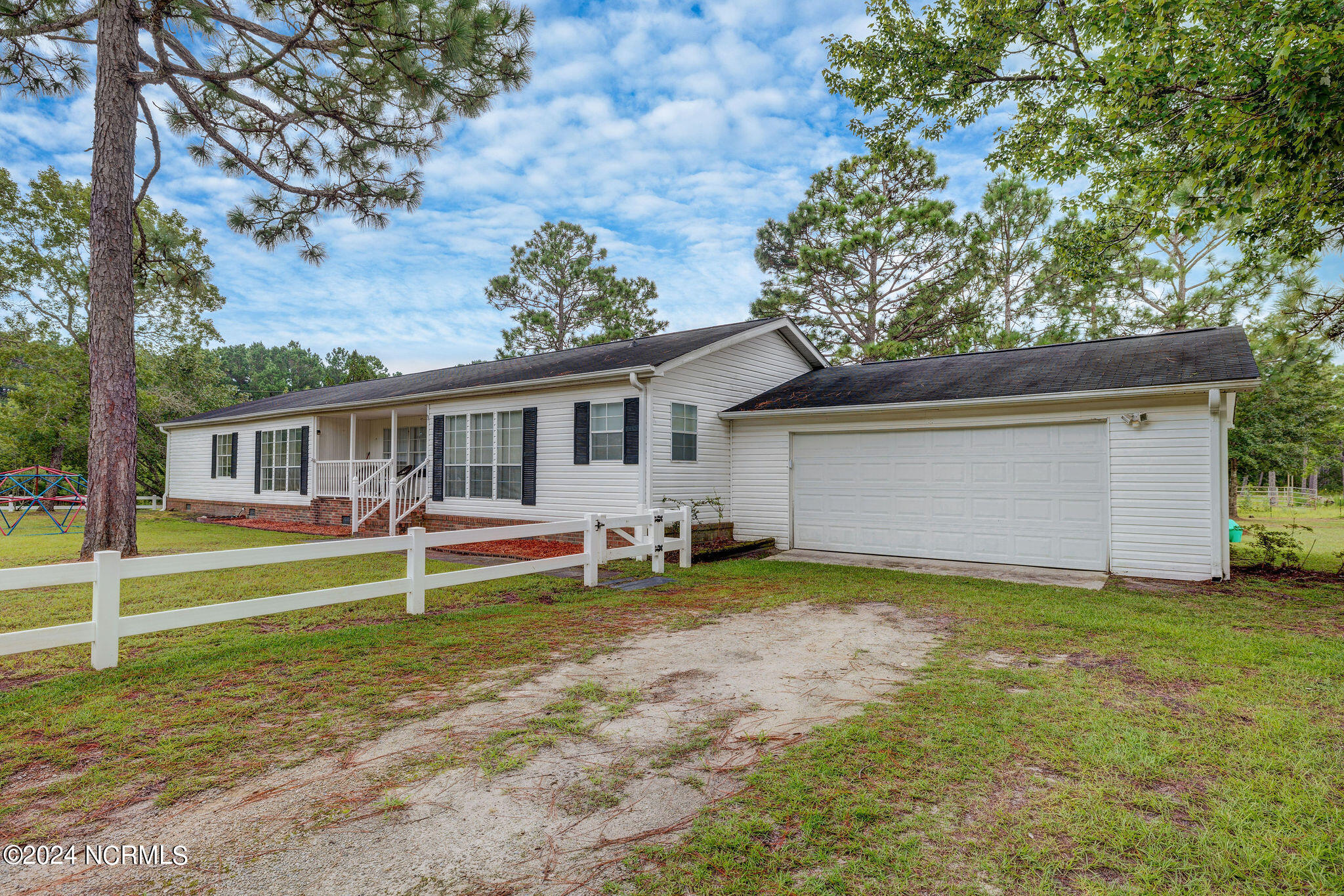 47 Deer Ridge Drive West Hampstead, NC 28443 - Photo 1 of 42 47DeerRidgeEdit-1