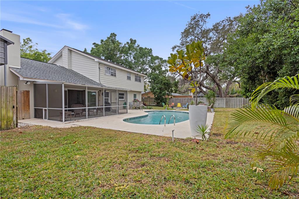 1437 Glenview Road Palm Harbor, FL 34683 - Photo 13 of 69