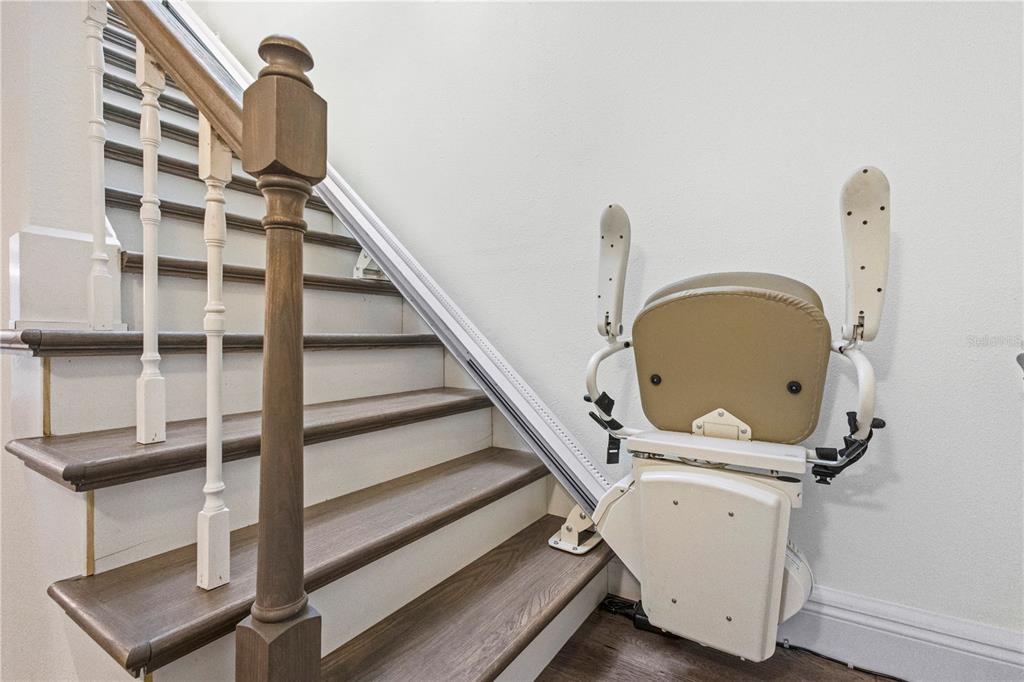 1437 Glenview Road Palm Harbor, FL 34683 - Photo 49 of 69 a view of entryway