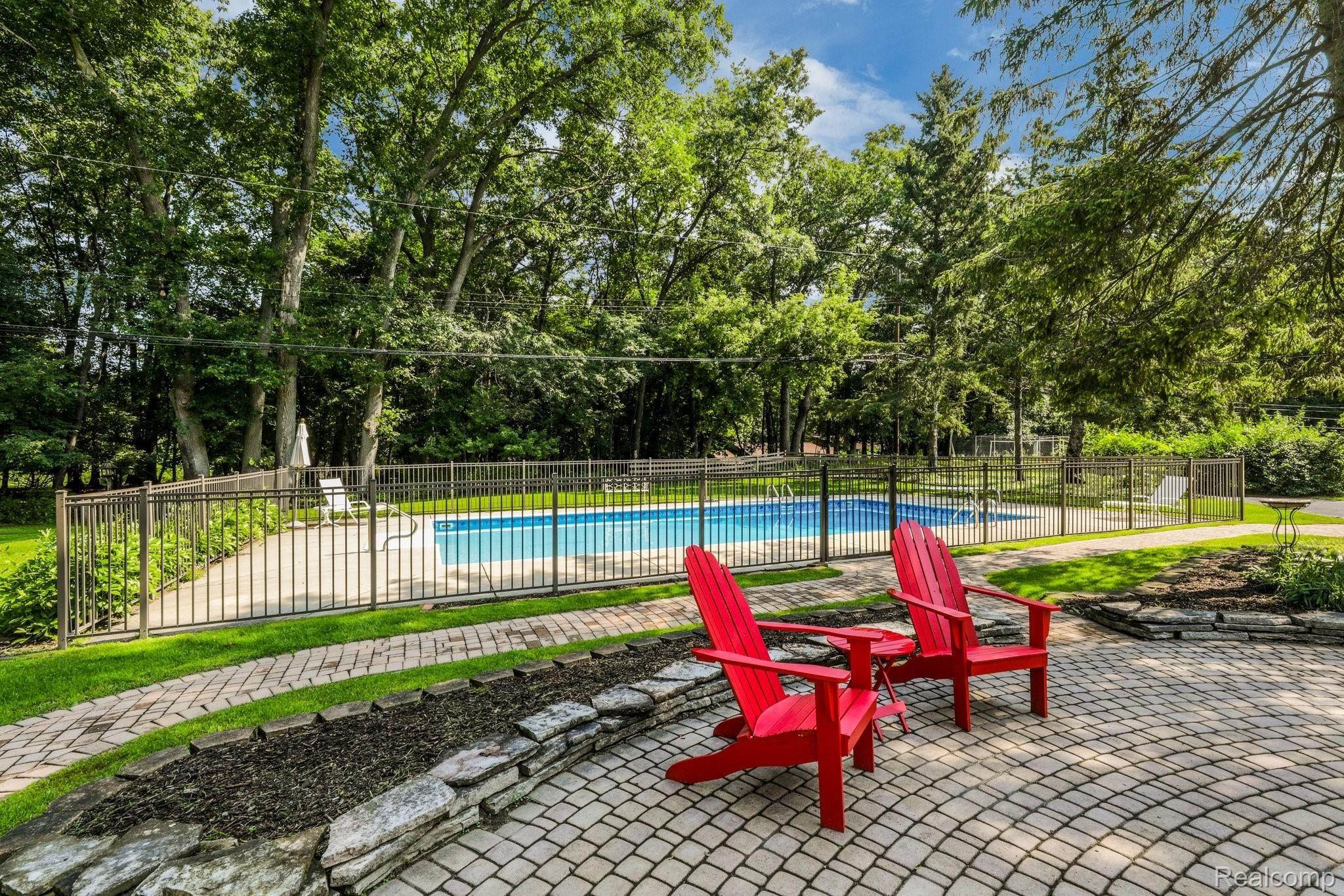 1739 Seever Circle Rochester, MI 48309 - Photo 30 of 34 33-web-or-mls-1739 Seever Circle Rochester Hills0033.jpg