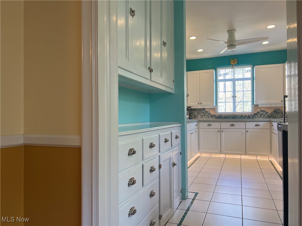 16400 Glynn Road Cleveland, OH 44112 - Photo 17 of 39 Eat-in kitchen from dining room