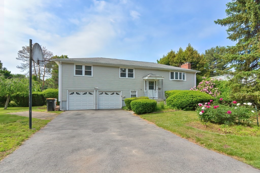 11 Bellwood Way Framingham, MA 01701 - Photo 41 of 42 a house view with a garden space