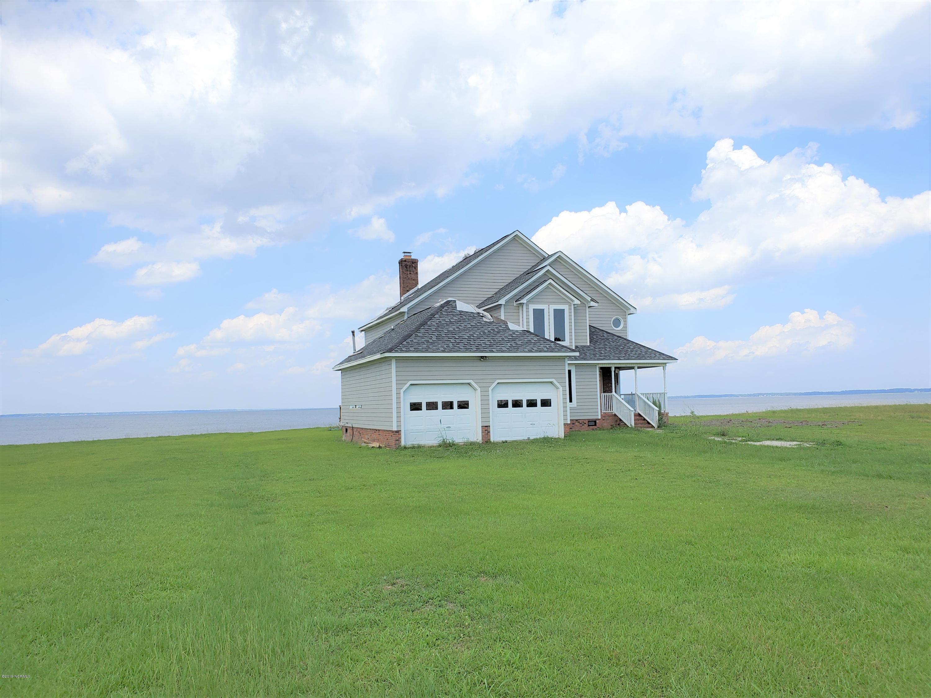 625 Shadyview Beach Road Havelock, NC 28532 - Photo 4 of 19 20190620_142001