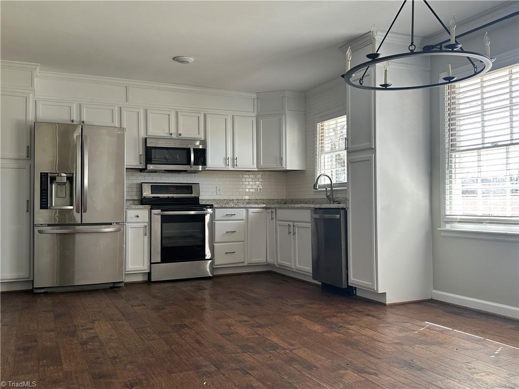 203 Ridgeview Drive Mount Airy, NC 27030 - Photo 10 of 46 Gallery Image 10
