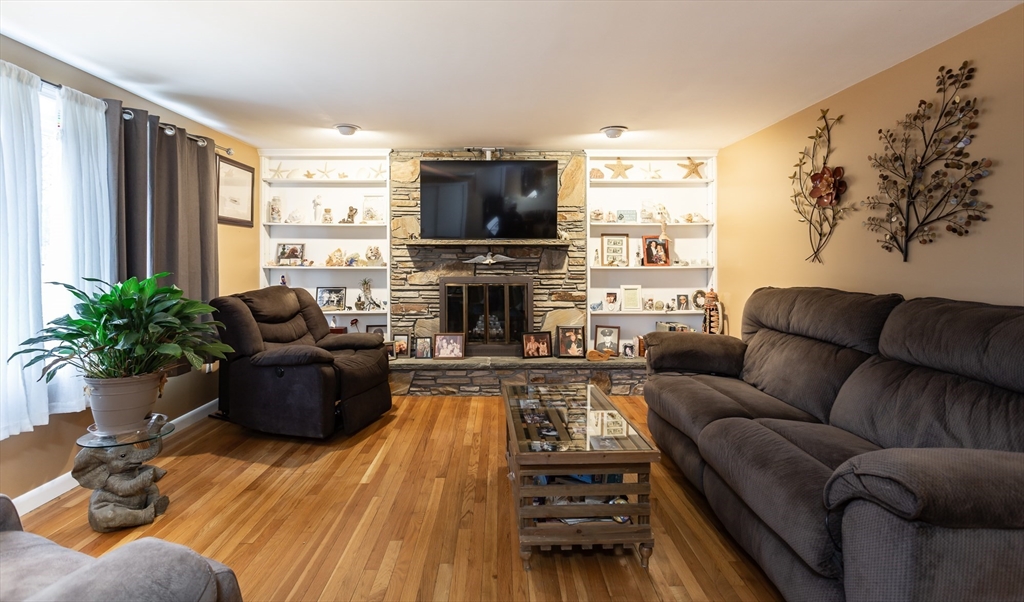 413 Almy Road Somerset, MA 02726 - Photo 4 of 26 Gallery Image 4