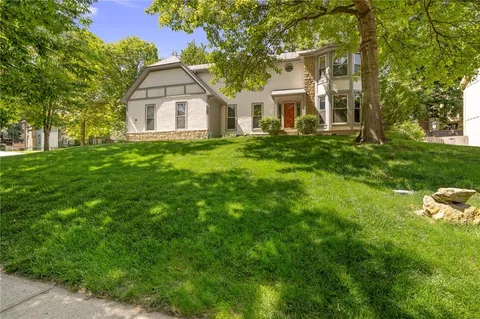 $530,000 | 14610 West 83rd Street, Lenexa, KS 66215