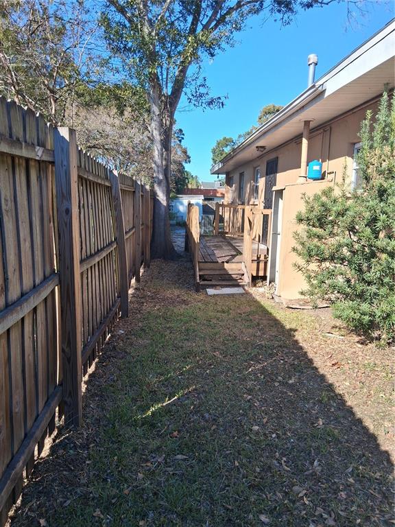 710 4th Avenue Northwest Largo, FL 33770 - Photo 4 of 17