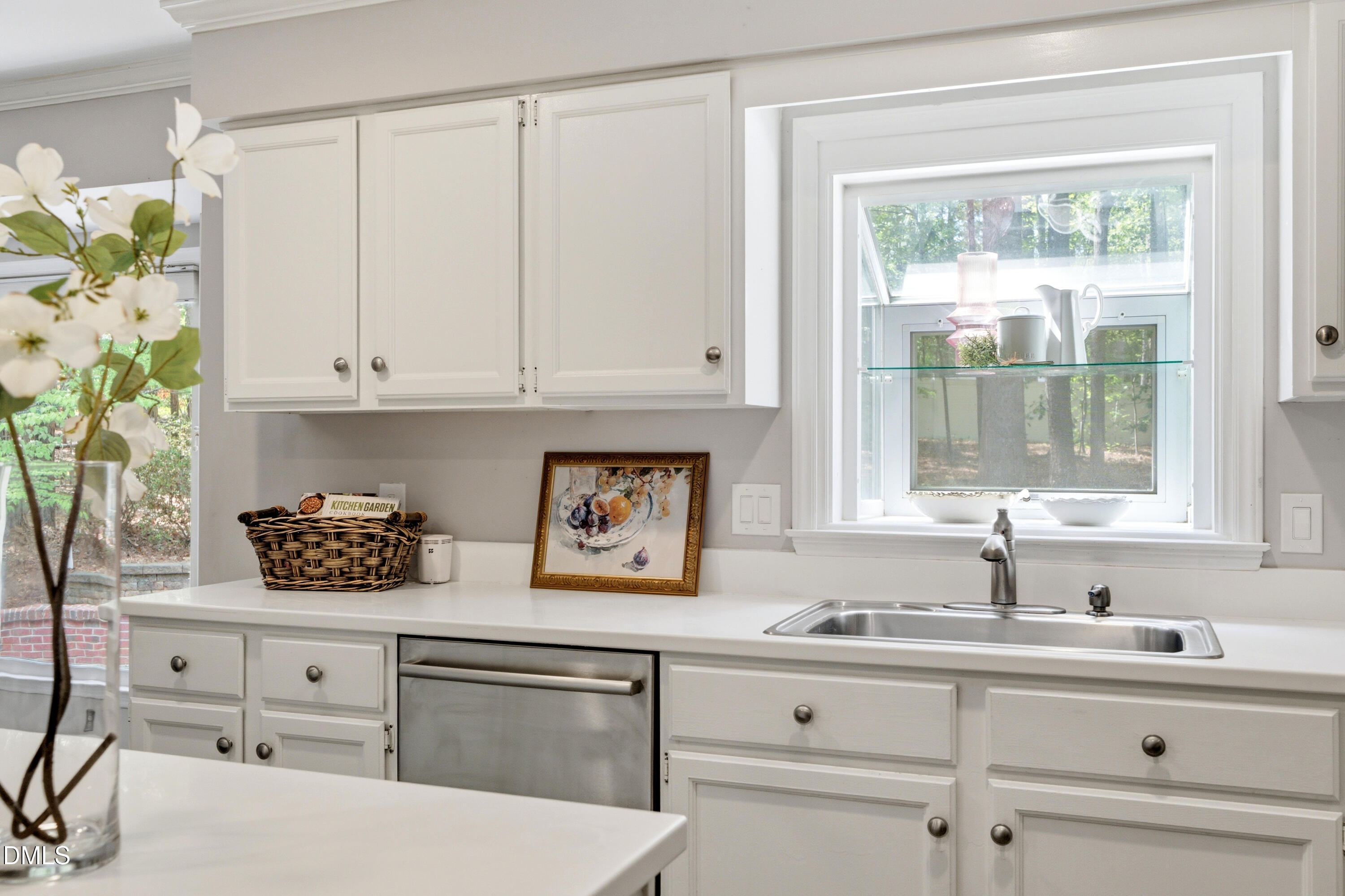 8112 Morgans Way Raleigh, NC 27615 - Photo 5 of 44