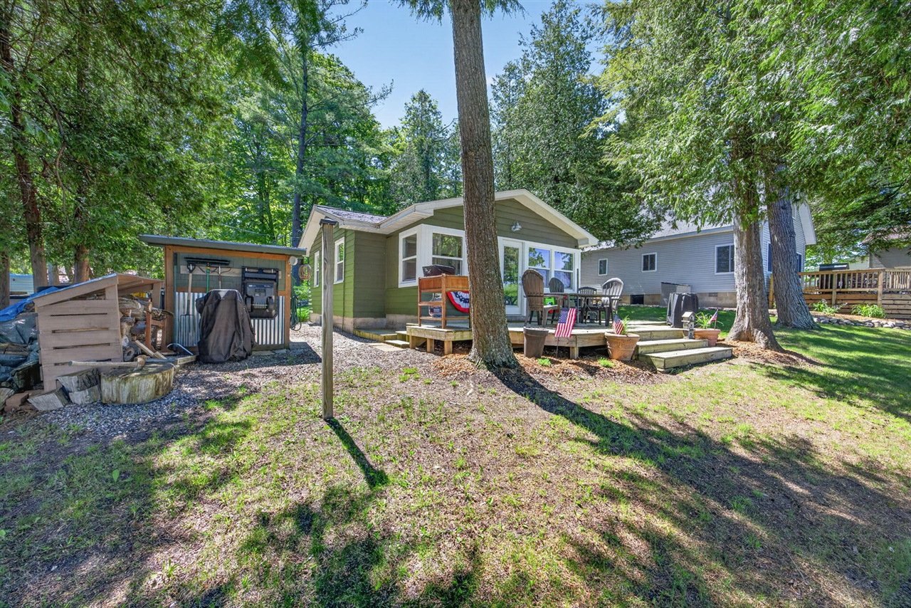 9267 Lake Drive Reed City, MI 49677 - Photo 29 of 43