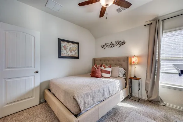 $2,850 | 4533 Hemingway Avenue, Aubrey, TX 76227