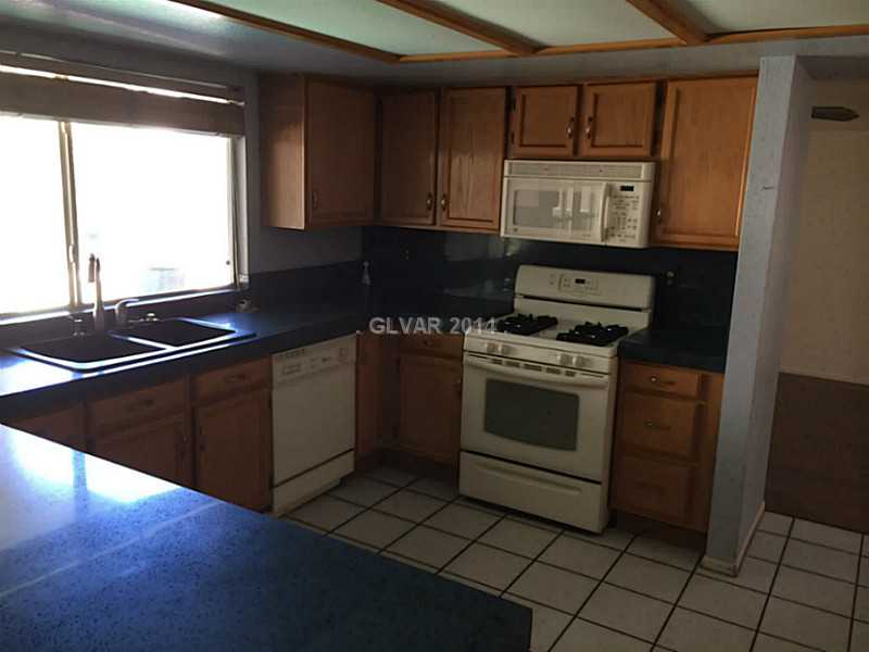 27 Reyburn Drive Henderson, NV 89074 - Photo 8 of 21 Property Photo.