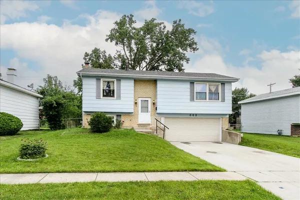 $2,600 | 883 Hastings Lane, Hanover Park, IL 60133
