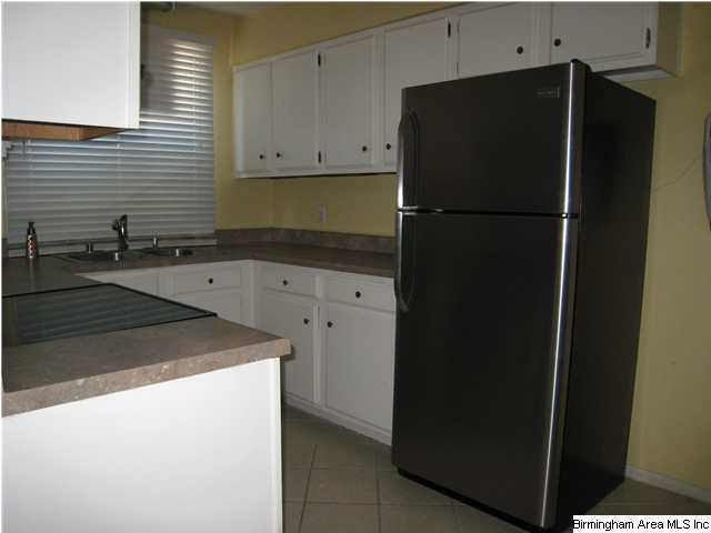 302 Running Brook Road, Unit 302 Hoover, AL 35226 - Photo 4 of 17